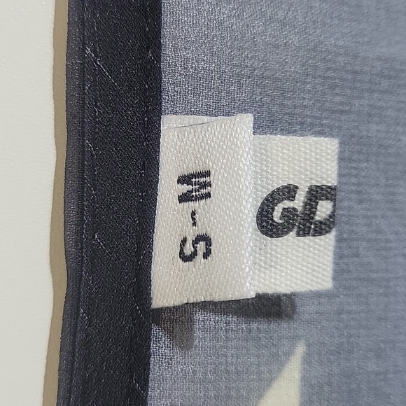 Cover-up swimwear - Picture 2 of 5